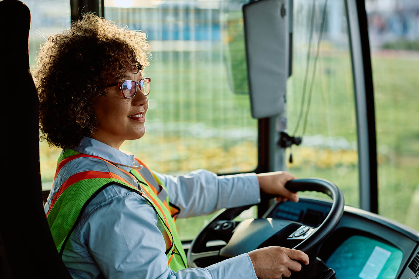 2024 Summer Hiring Campaign Web Mobile 1382x922-BusDriver image